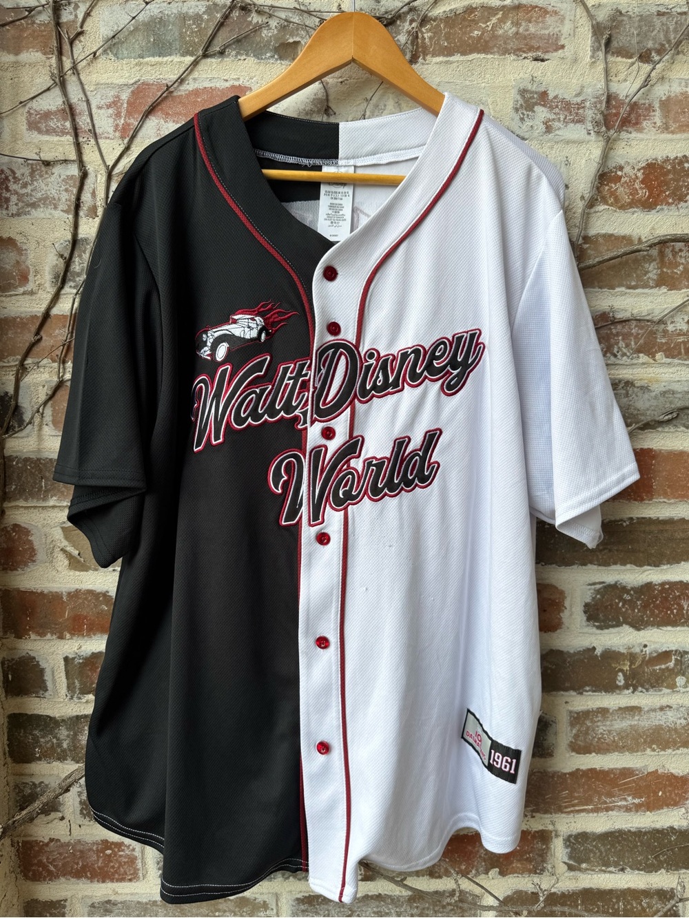🏷️ Disney Parks Cruella de Vil Split Baseball Jersey – Adults XL